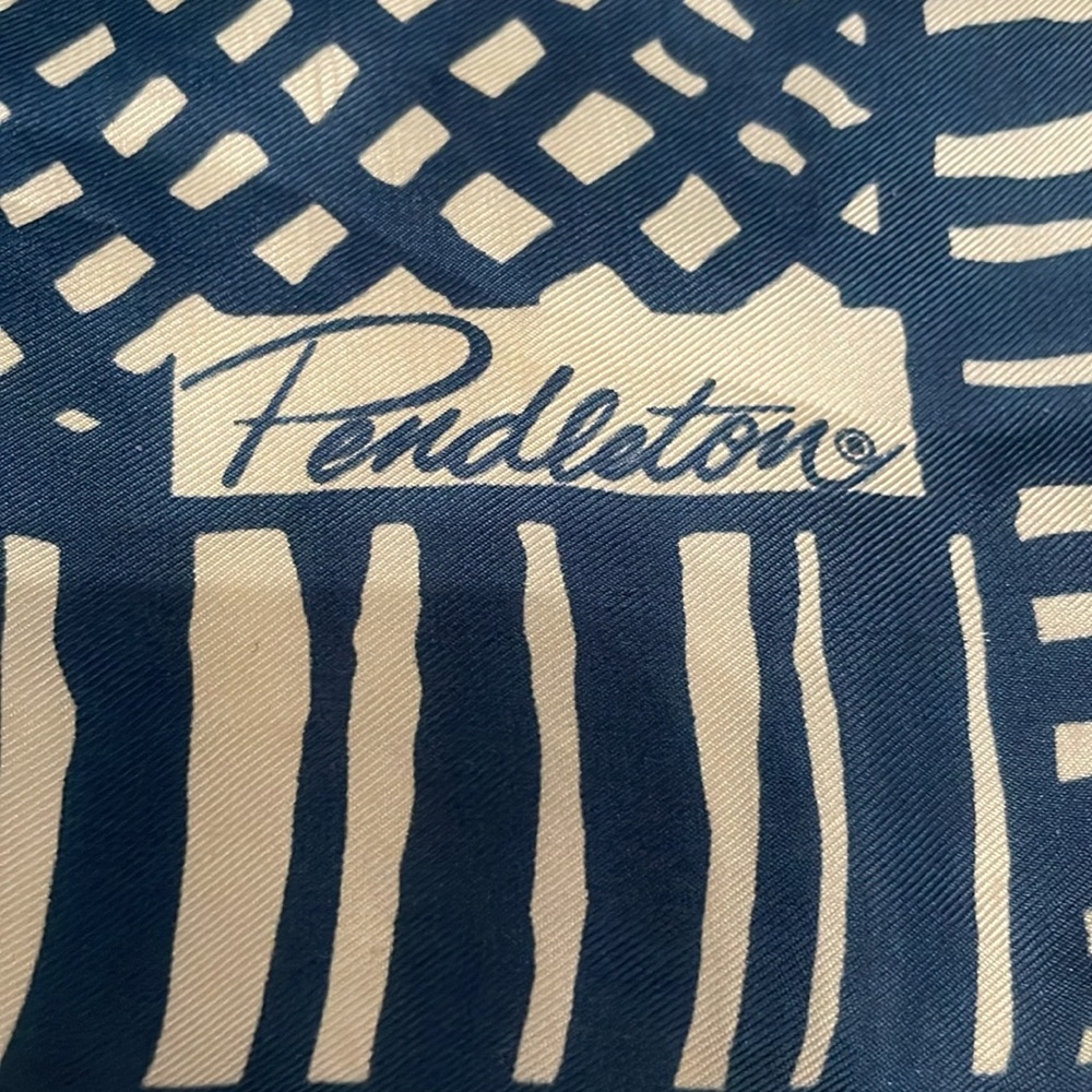 Vintage Pendleton scarf - Picture 5 of 6
